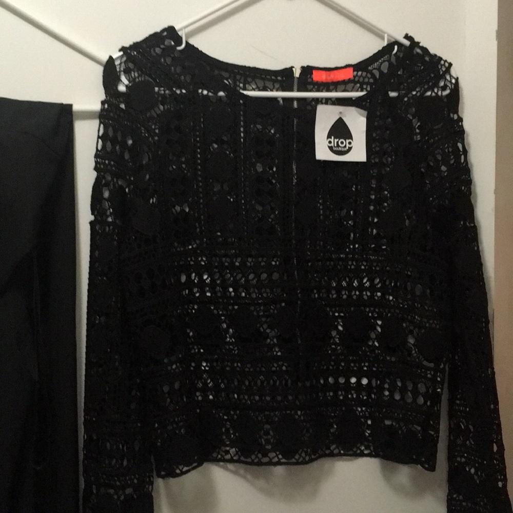 Beautiful black top BNWT